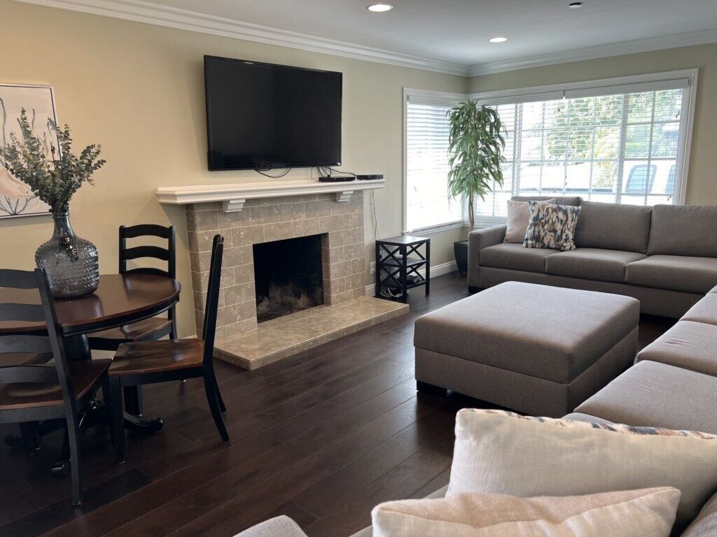 House, Multiple Beds, Pool Access, Pool View (Destination #23) | Living area