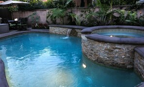 Piscine extérieure, piscine chauffée