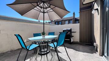 Condo, Multiple Beds, Hot Tub, Pool View (Destination #20) | Outdoor dining