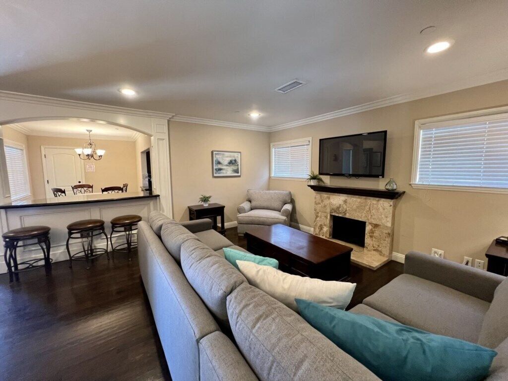 House, Multiple Beds, Pool Access, Pool View (Destination #12) | Living area