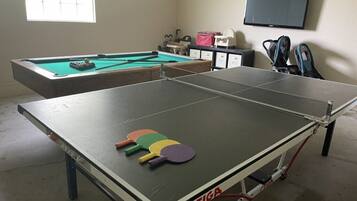 House, Multiple Beds, Pool Access, Pool View (Destination #12) | Games room