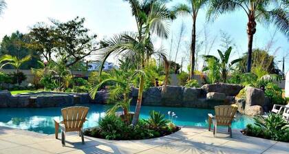 Incredible Estate 5 Bedrooms 3 Bathroom W/resort Style Rock Pool & Jacuzzi