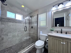 House, Multiple Beds, Pool Access, Pool View (Destination #25) | Bathroom | Towels - Destination #25 (Anaheim)