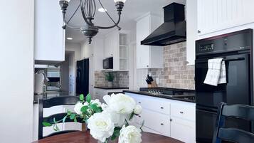 House, Multiple Beds, Pool Access, Pool View (Destination #25) | Private kitchen | Coffee/tea maker, electric kettle