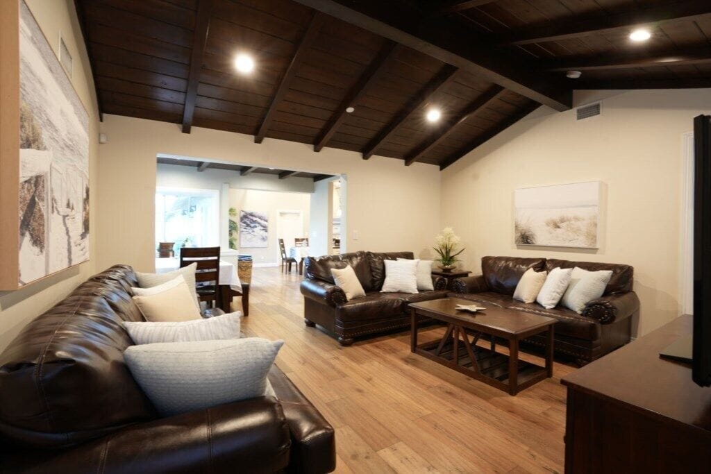 House, Multiple Beds, Pool Access, Pool View (Destination #21) | Living area