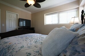 3 habitaciones, decoración personalizada y muebles diferentes 