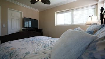 House, Multiple Beds, Patio, Garden View (Destination #19) | 3 bedrooms, individually decorated, individually furnished, bed sheets