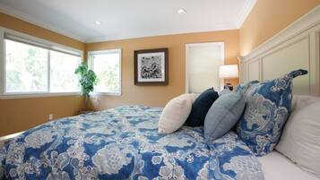 House, Multiple Beds, Pool Access, Pool View (Destination #11) | 4 bedrooms, individually decorated, individually furnished, bed sheets