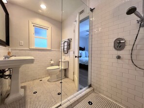 Hus, flere senger, adgang til basseng, bassengutsikt (Destination #13) | Bad | Håndklær og toalettpapir