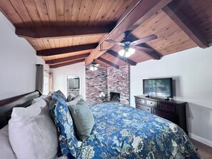 House, Multiple Beds, Pool Access, Pool View (Destination #13) - Destination #13 (Anaheim)