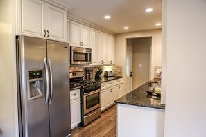 House, Multiple Beds, Pool Access, Pool View (Destination #10) | Private kitchen | Coffee/tea maker, electric kettle - Destination #10 (Anaheim)