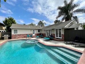 BBQ/picnic area - Destination #22 (Anaheim)