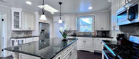 House, Multiple Beds, Pool Access, Pool View (Destination #22) | Private kitchen