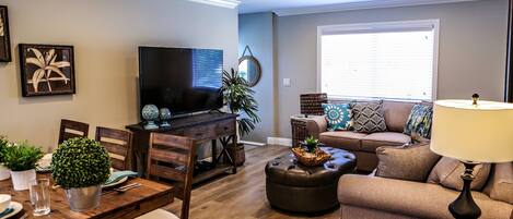 House, Multiple Beds, Kitchen, City View (Destination #37) | Living area