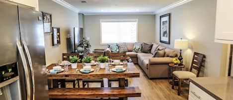 ハウス ベッド (複数台) キッチン シティビュー (Destination #37) | 内装