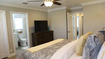 House, Multiple Beds, Kitchen, City View (Destination #37) | 3 bedrooms, individually decorated, individually furnished, bed sheets