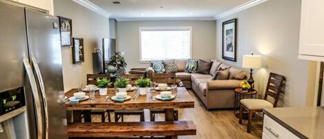 House, Multiple Beds, Kitchen, City View (Destination #37) | Interior