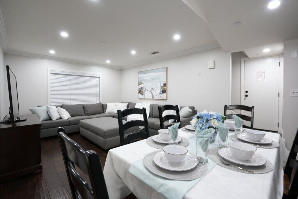 House, Multiple Beds, Pool Access, Pool View (Destination #27) | Dining