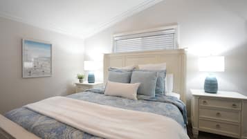 Nhà, nhiều giường, có thể sử dụng hồ bơi, quang cảnh hồ bơi (Destination #27) | 5 phòng ngủ, trang trí khác biệt