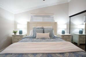 Casa, varias camas, acceso a la alberca, vista a la alberca (Destination #27) | 5 habitaciones, decoración personalizada y muebles diferentes 