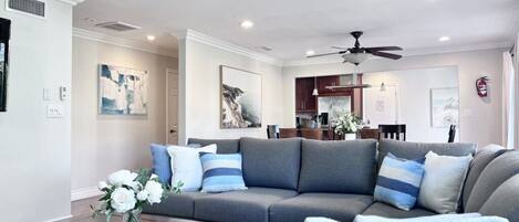 House, Multiple Beds, Patio, Garden View (Destination #36) | Living area