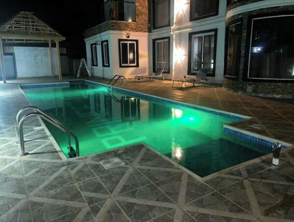 Piscine extérieure