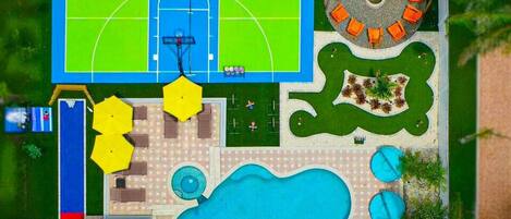 Outdoor pool, a heated pool