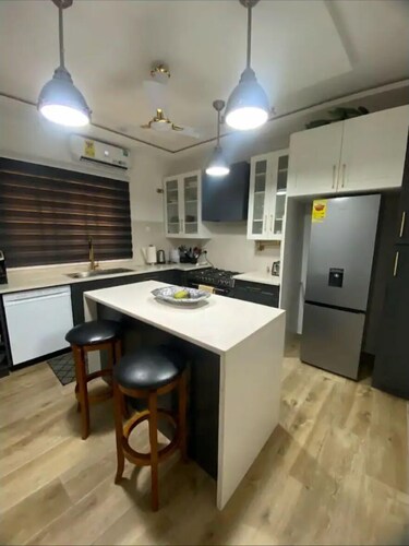 Sankofa 2 bedroom 2 bathrooms private suite in a house at Ogbojo-East Legon-