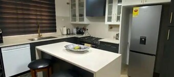 Sankofa 2 bedroom 2 bathrooms private suite in a house at Ogbojo-East Legon-