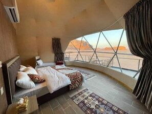 Front of property - manar wadi rum luxury camp (Wadi Rum)