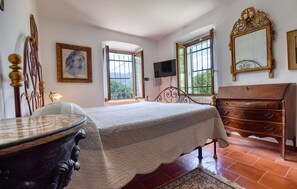 1 habitación, tabla de planchar con plancha y wifi gratis 