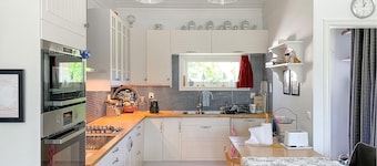 Cozy home in Löttorp with WiFi