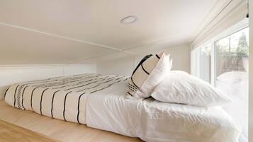 1 dormitorio, tabla de planchar con plancha, cuna de viaje y wifi