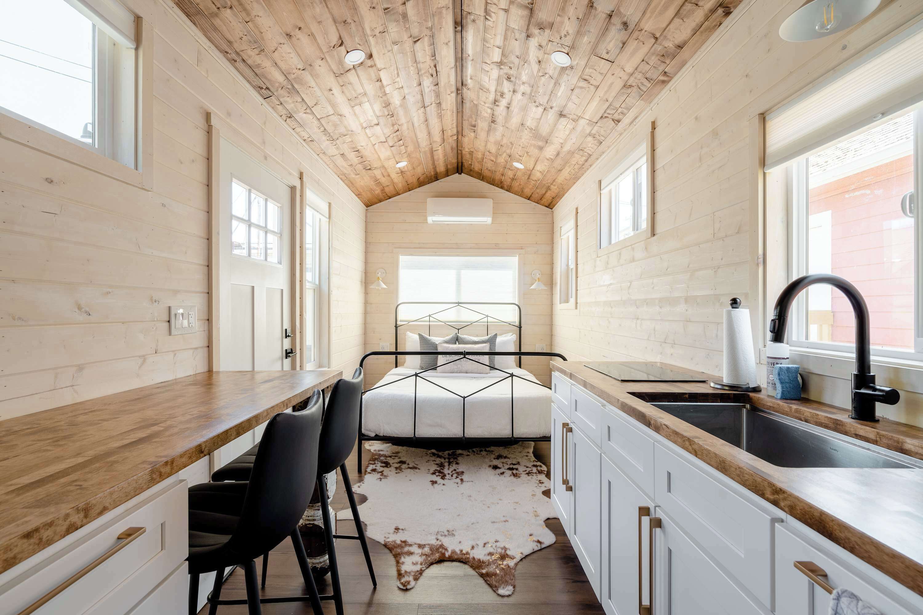 1 habitación, tabla de planchar con plancha, cuna de viaje y wifi 