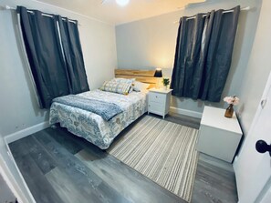 2 habitaciones, tabla de planchar con plancha, wifi y ropa de cama 