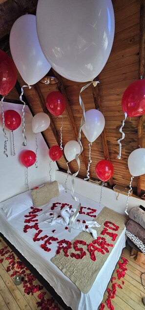 Traditional-Chalet, 1 Doppelbett, Stadtblick, Bergseite | 1 Schlafzimmer