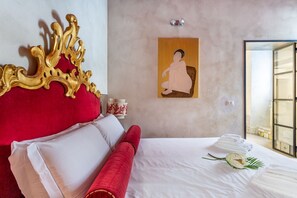 1 chambre, fer et planche à repasser, Wi-Fi, literie fournie