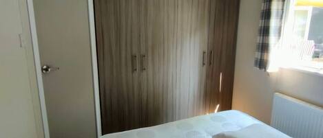 2 Schlafzimmer, WLAN, Bettwäsche