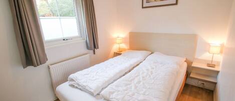 2 bedrooms, WiFi, bed sheets