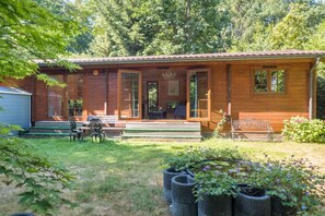 Exterior - Fantastisch chalet met veel ruimte en fijne tuin (Epe)