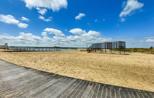 Beach nearby, fishing - Stunning home in Marennes-Hiers-Brouage (Marennes-Hiers-Brouage)