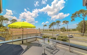 Terrace/patio - Stunning home in Marennes-Hiers-Brouage (Marennes-Hiers-Brouage)