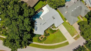 Exterior - Beautiful High-End Home Perfect for Family Getaway (Clearwater)