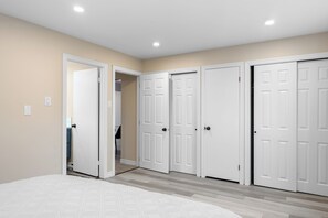 2 chambres, fer et planche à repasser, draps fournis