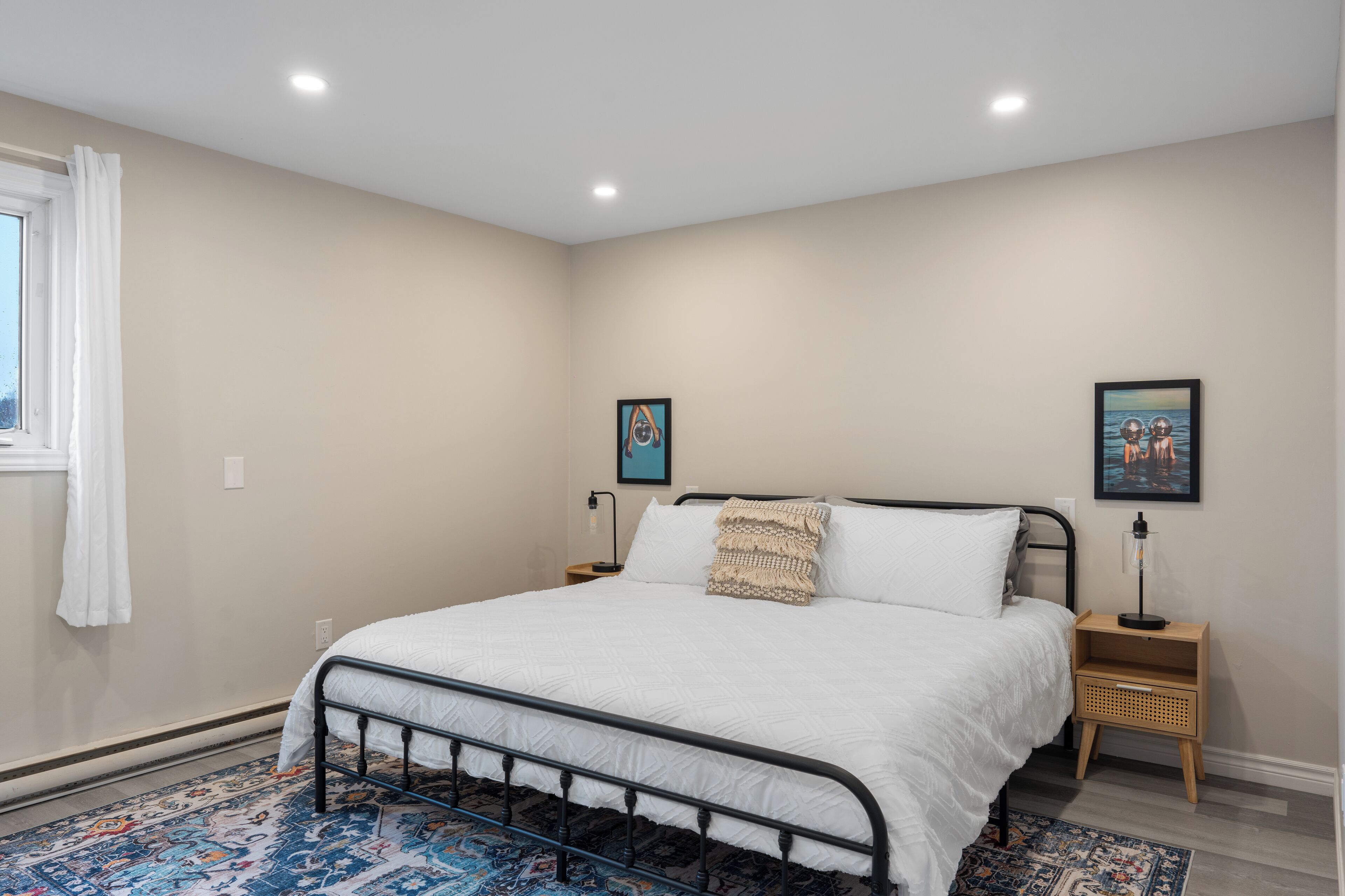 2 bedrooms, iron/ironing board, bed sheets