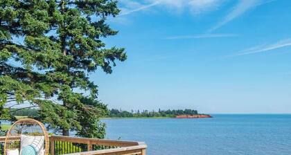 Waterfront Cottage beach access