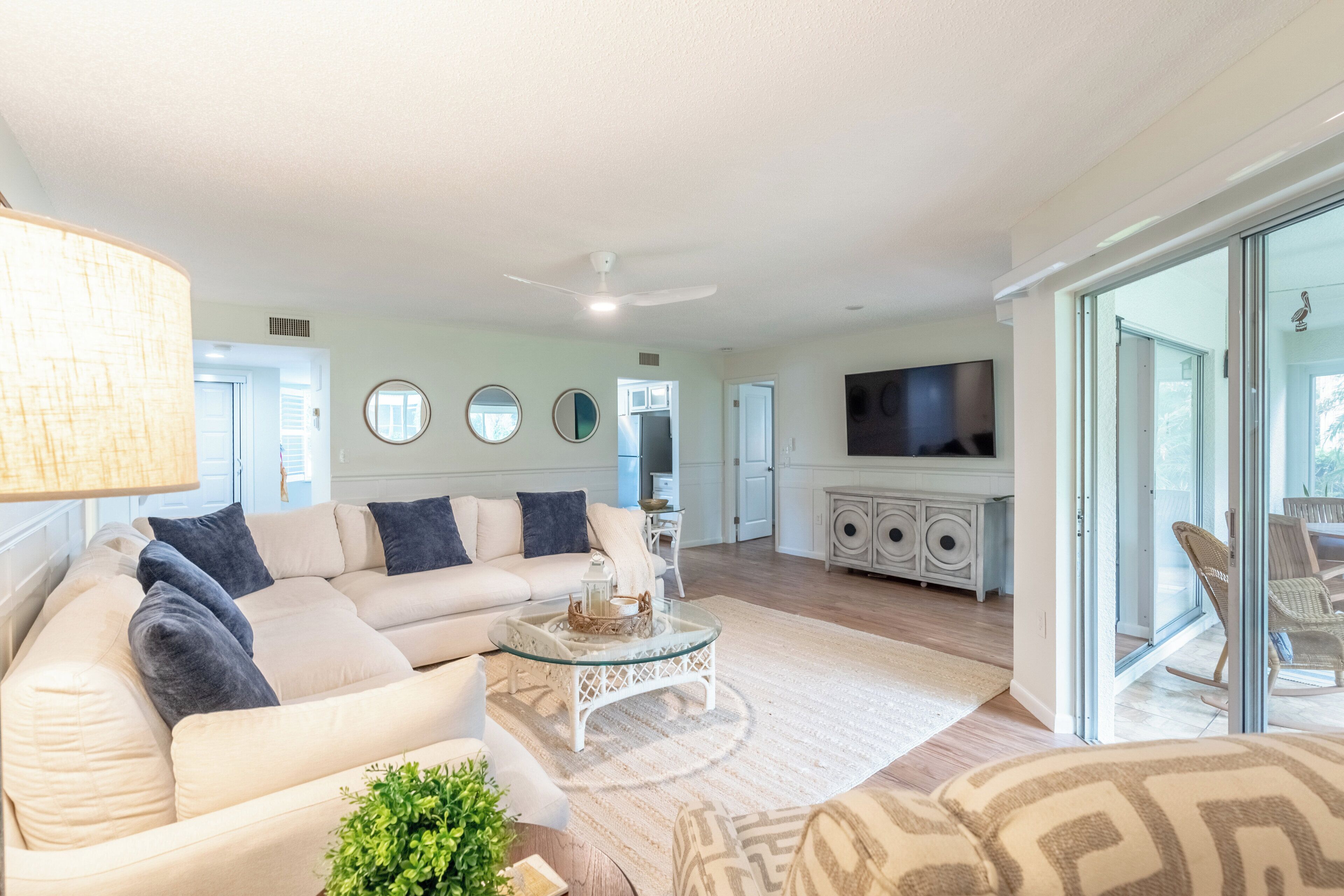 West of 41 Moorings condo w/ pool and hot tub! Old Florida, beachy vibes. 