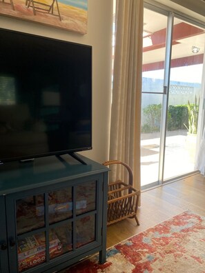 Interior - Walk to the beach! Comfortable 3-bedroom house in amazing Cocoa Beach sleeps 6. (Cocoa Beach)