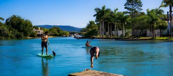 Nomades Riverside - Adventure Hostels & Coworking