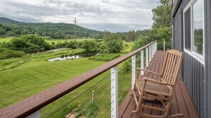 Terrace/patio - 5 Bedroom house available for a Winter Seasonal 2025 Easy Access to Everything (Stowe)